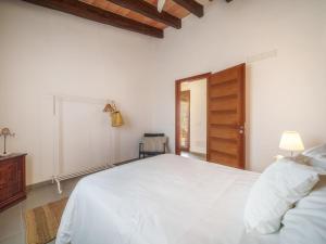 Posteľ alebo postele v izbe v ubytovaní Holiday Home Bellpuig by Interhome