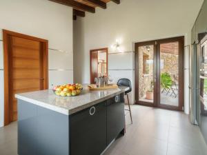 Kuchyňa alebo kuchynka v ubytovaní Holiday Home Bellpuig by Interhome
