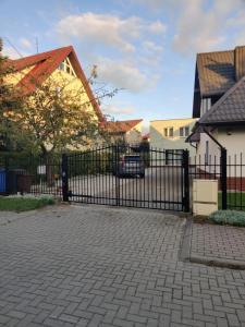 Το κτήριο όπου στεγάζεται  το διαμέρισμα