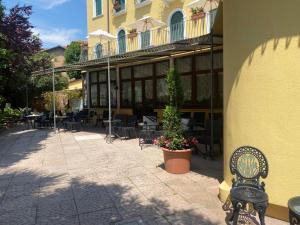 Budynek, w którym mieści się hotel