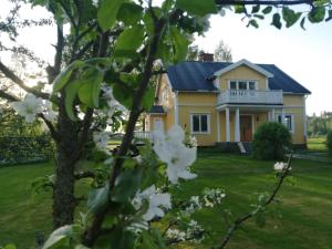 Fotografie z fotogalerie ubytování Tolles Ferienhaus In Torsby Mit Großem Garten v destinaci Stöllet