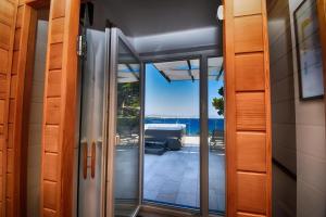 Imagine din galeria proprietății Luxuriöses Penthouse Mit Meerblick Und Sauna în Vodice