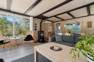 Χώρος καθιστικού στο Lovely Family Cottage Near Child-Friendly Beach