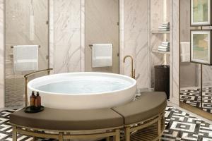 Ein Badezimmer in der Unterkunft The Laurus, a Luxury Collection Resort, Singapore