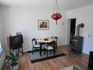 TV/trung tâm giải trí tại Charmante Wohnung In Malchow