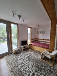 Televiisor ja/või meelelahutuskeskus majutusasutuses Janym Home