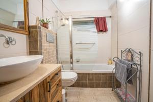 Koupelna v ubytování דירת מסע בגליל + 47 fotografií