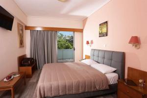 Gallery image of Xenophon Hotel in Athens