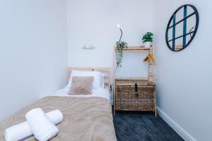 Ένα ή περισσότερα κρεβάτια σε δωμάτιο στο Stunning Warrington Home with Parking, Fully Equipped, Contractors, Families, Groups, Working Professionals +73 φωτογραφίες