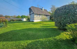 Vonkajšia záhrada v ubytovaní Nice Home In Saint-Aubin-Sur-Mer + 25 fotografií