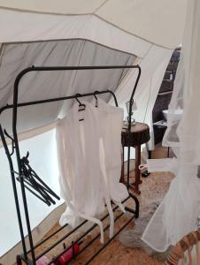 Tempat tidur dalam kamar di Zew Natury