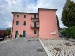 Budova, v ktorej sa apartmán nachádza