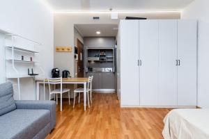 Η κουζίνα ή μικρή κουζίνα στο Comodo alloggio a due passi dal centro città - Fermata Metro "Marconi" a 200 mt