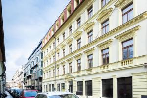 Budova, v ktorej sa apartmán nachádza