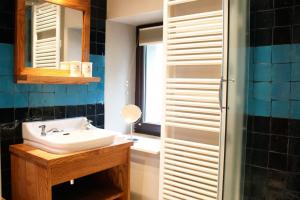 Koupelna v ubytování Gîte "C'est mon Daim" - 4 personnes - jacuzzi et sauna