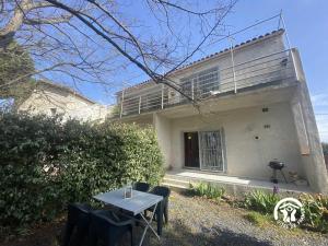 Budova, kde se prázdninový dům nachází