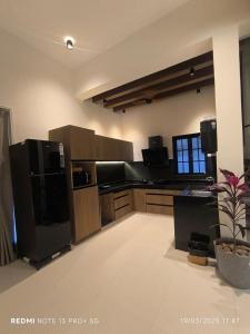 Fotografie z fotogalerie ubytování Lions Den luxury 4 BHK with private pool at tiger point near cloud nine v destinaci Āmbavna