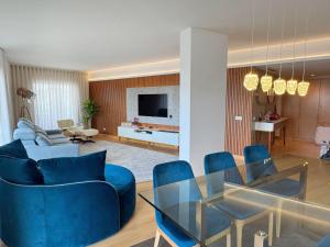 TV a/nebo společenská místnost v ubytování Marina Lagos Apartments II, junto à água da premiada Marina de Lagos