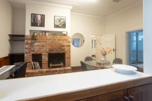 Φωτογραφία από το άλμπουμ του Pet Friendly 2BR Home with Parking and Patio στο Περθ