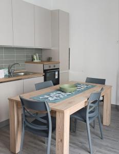 Η κουζίνα ή μικρή κουζίνα στο Casa vacanze terrAmare