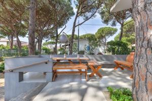 A garden outside Villa Montecristo