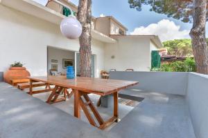 A balcony or terrace at Villa Montecristo