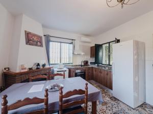 A kitchen or kitchenette at Cortijo Vélez Még 11 kép