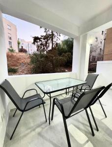 Φωτογραφία από το άλμπουμ του Modern One-Bedroom Suite with Balcony in Central Nicosia στη Λευκωσία