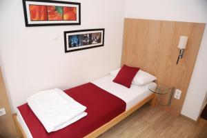 Postel nebo postele na pokoji v ubytování Villa Deny Mostar - with free parking