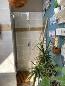 Koupelna v ubytování Chambre d’hôtes coconing