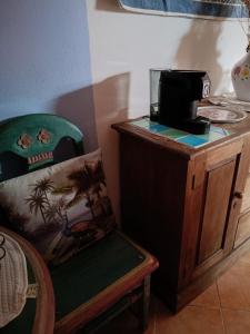 Η κουζίνα ή μικρή κουζίνα στο Rena MajoreHome, with parking