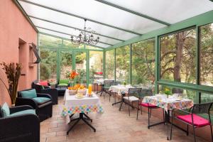 Posezení v ubytování B&B Le Logis Du Mas