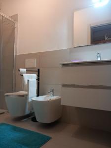 Kúpeľňa v ubytovaní Casa Clusane d'Iseo 2 passi dal lago + 33 fotografií
