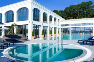 Bazén v ubytování Apartment BLUE LAGOON nebo v jeho okolí