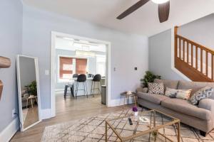 Gallery image of Luxury Chefs Kitchen - OSU/Short North - Sleeps 10 in Milo