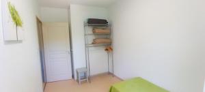 Photo de la galerie de l'établissement Villa Résidence Les Demeures du Ventoux - Vacancéole AUBIGNAN, à Aubignan 39 autres photos