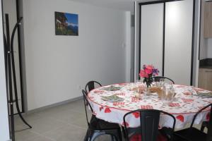 Φωτογραφία από το άλμπουμ του 8-guest apartment in Albiez with large balcony σε Albiez-Montrond +15 φωτογραφίες