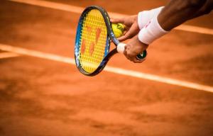 Attività di tennis o squash presso l'affittacamere o nelle vicinanze