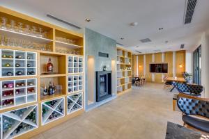 A cozinha ou cozinha compacta de Celeste Bella Luxury Hotel & Spa