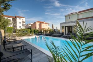 Πισίνα στο ή κοντά στο MY DALMATIA - Villa Amarilis with private swimming pool and jacuzzi