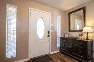 Φωτογραφία από το άλμπουμ του Sunset Oasis 7 Bedroom Family σε Lake Havasu City