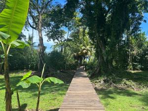 Κήπος έξω από το Delfín del Sendero