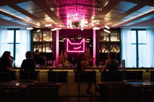 Ospiti di Rand Tower Hotel, Minneapolis, a Tribute Portfolio Hotel