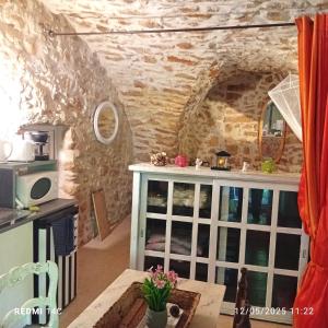 Dapur atau dapur kecil di Bergerie small loft prés d'Aix en Provence