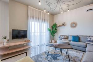 Setusvæði á Vinyl 3-Bedroom Apartment in Zouk Mikael