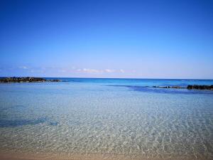 カロヴィーニョにあるAntica Dimora venetoのビーチからの海の景色