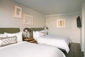 Gallery image of Hotel Solarena in Newport Beach