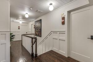 Fotografie z fotogalerie ubytování The Vanderbilt Mansion Apt 8 Near Downtown & TWU v destinaci Denton