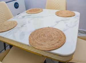Gambar di galeri bagi Lekki 3 Bedrooms Furnished Home Ensuite Stylish & Comfortable di Lekki