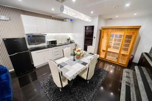 Kuchyň nebo kuchyňský kout v ubytování Luks Lofts Hotel & Residences + 37 fotografií
